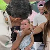 Potret Jennifer Coppen Ajak Anak ke Kebun Binatang