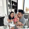 Jessica Mila dan Suami Momong Anak
