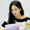 Jisoo BLACKPINK, Jung Hae In dan Lainnya Saat Pembacaan Naskah Drama \&#039;SNOWDROP\&#039;