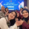 Kadek Devi salaman di bukber