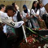 Kaka Slank di Pemakaman Bunda Iffet 