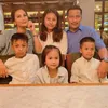 foto natasha dewanti dan anak-anak