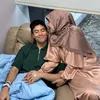 Kebersamaan Vidi Aldiano dengan Ibunya