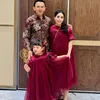 Ahok dan Puput Nastiti Kondangan