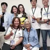 Keluarga carmen di backstage