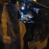 Potret Keluarga Nycta Gina Makan di Emperan Bareng Baby Sitter