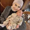 Potret Kesha Ratuliu Gendong Baby Danish
