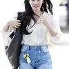 Kim Ji Won di Bandara Menuju Indonesia