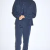Kim Woo Bin Pakai Setelan Navy