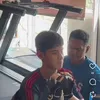 King Faaz latihan angkat beban