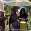 Utang Sang Paman Ternyata Tak Pernah Dibayar