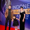 Potret Kompak Asmirandah Bareng Suami dan Anak