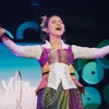 Kostum Panggung Yura Yunita