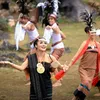 Kris Dayanti pakai baju adat Timor Leste