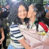 Kris Dayanti cium pipi Amora