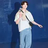 Potret Lee Jong Suk Tampil Santai Pakai Kaos