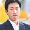 Potret Lee Sun Kyun Minta Maaf di Kantor Polisi