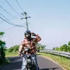 Rizky Billar naik motor trail