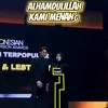 Lesti Kejora dan Rizky Billar terima piala