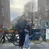 Eva Celia Liburan ke Eropa
