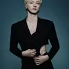 Potret Lin Yi gaya elegan