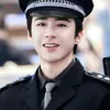 Liu Yuning Tampil Mengenakan Seragam Polisi