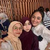 Potret Marshanda di Kelulusan SD Sienna