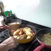 Potret Mayangsari Masak Buat Suam