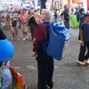 Melody bawa ransel jumbo
