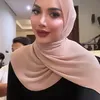 Millen Cyrus Pakai Hijab