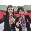 mischka aoki dan devon kei berprestasi