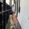 Moana Anak Ria Ricis nyapu kosannya