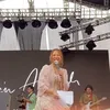Nadin Amizah Tanda Tangan Skripsi Penonton
