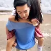 Potret Nicky Tirta Gendong Putrinya