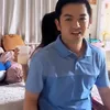 Potret Nicky Tirta Gendong Putrinya