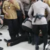 Nikita Mirzani Ambruk di Ruang Sidang