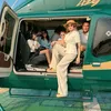 Potret Nourah Sheivirah dan Teuku Rafli Ajak Anak Naik Helikopter