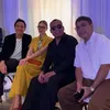 Daniel Mananta dan istri.