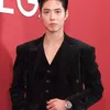 Park Bo Gum Pakai Jam Tangan Omega