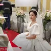 Potret Park Min Young Dipuji Cantik Pakai Wedding Dress