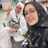 Pasha Ungu dan Adelia Wilhelmina umrah