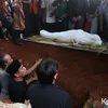 Pemakaman Mpok Alpa 