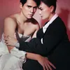 Luna Maya Tampil Mengenakan Setelan Jas Hitam