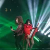Isyana Sarasvati dan Marty Friedman