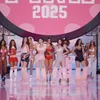 TWICE TWICE bawakan lagu Strategy