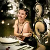 Potret Kemesraan Ryan dan Sharena Delon Rayakan Anniversary Pernikahan