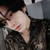 member enhypen pakai batik