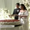 Amanda Manopo dan Kenny Austin tabur kue