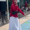 Potret Purie Mahadewi Nyanyi di Sekolah Anak