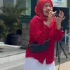 Potret Purie Mahadewi Nyanyi di Sekolah Anak